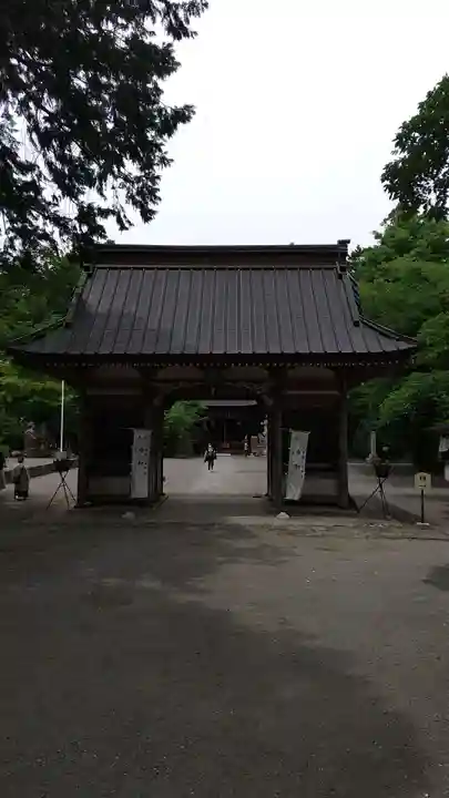冨士御室浅間神社の山門・神門