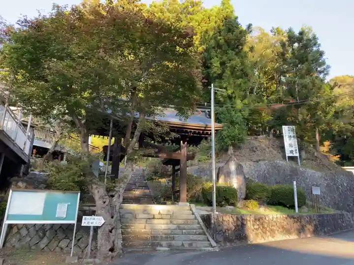 景徳院の山門・神門