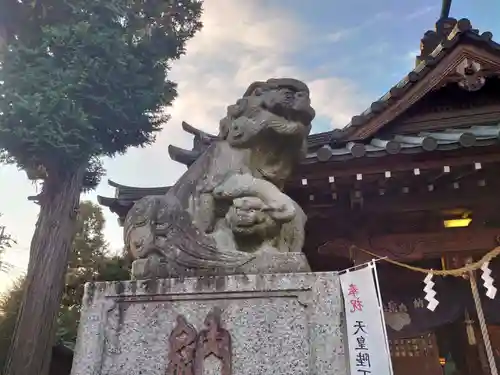 鶴峯八幡宮の狛犬