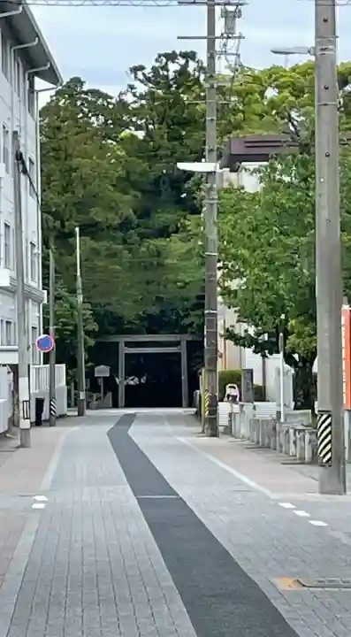 月夜見宮(豊受大神宮別宮)の{uncategorized: "未分類", other: "その他", undefined: "問題あり", building: "その他建物", grave: "お墓", sacred_gate: "鳥居", guardian: "狛犬", statue: "像", buddha: "仏像", history: "歴史", nature: "自然", garden: "庭園", animal: "動物", pagoda: "塔", temizu: "手水舎", mountain_gate: "山門・神門", sanctuary: "本殿・本堂", subordinate: "末社・摂社", art: "芸術", scenery: "景色", jizo: "地蔵", ema: "絵馬", goshuin: "御朱印", omikuji: "おみくじ", items: "授与品その他", amulet: "お守り", goshuincho: "御朱印帳", eats: "食事", festival: "お祭り", votive_dance: "神楽", shichigosan: "七五三参", wedding: "結婚式", experience: "体験その他", initially: "初詣", around: "周辺", anti_infection: "感染症対策"}