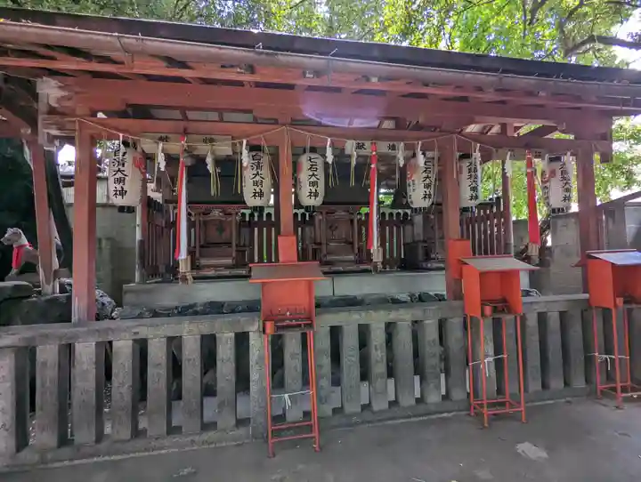 武信稲荷神社の末社・摂社