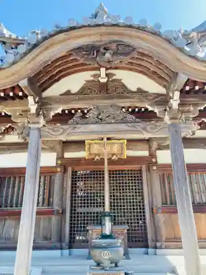 護国寺の本殿・本堂