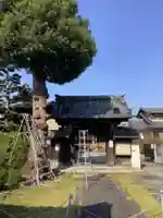 蓮忍寺の山門・神門