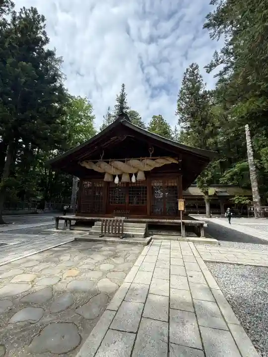 諏訪大社下社春宮(長野県)