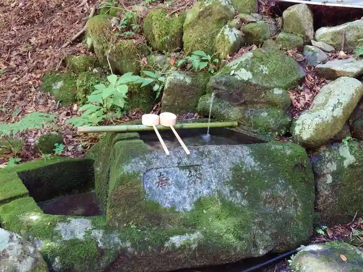 大嶽山那賀都神社(山梨県)