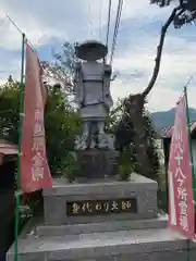 蓮厳院の像