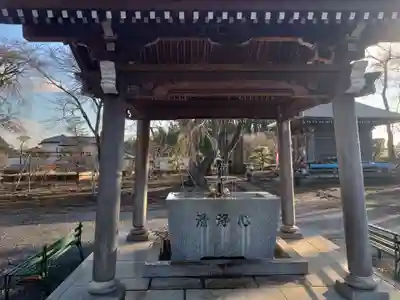 崇真寺(開運犬り切不動尊)の手水舎