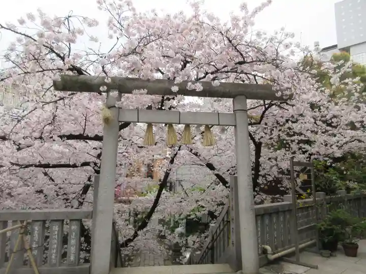 元三島神社の鳥居