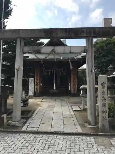 富士浅間神社の鳥居