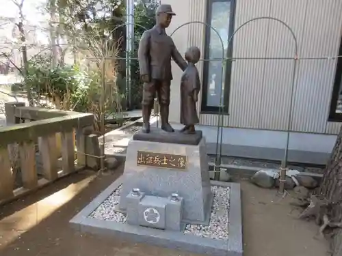 埼玉縣護國神社の像