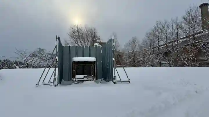 秋葉神社の{uncategorized: "未分類", other: "その他", undefined: "問題あり", building: "その他建物", grave: "お墓", sacred_gate: "鳥居", guardian: "狛犬", statue: "像", buddha: "仏像", history: "歴史", nature: "自然", garden: "庭園", animal: "動物", pagoda: "塔", temizu: "手水舎", mountain_gate: "山門・神門", sanctuary: "本殿・本堂", subordinate: "末社・摂社", art: "芸術", scenery: "景色", jizo: "地蔵", ema: "絵馬", goshuin: "御朱印", omikuji: "おみくじ", items: "授与品その他", amulet: "お守り", goshuincho: "御朱印帳", eats: "食事", festival: "お祭り", votive_dance: "神楽", shichigosan: "七五三参", wedding: "結婚式", experience: "体験その他", initially: "初詣", around: "周辺", anti_infection: "感染症対策"}