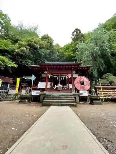 聖神社の本殿