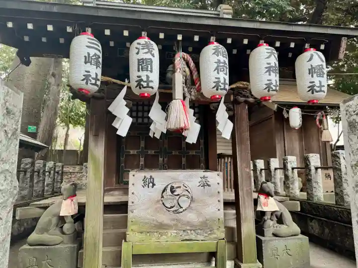 御霊神社の{uncategorized: "未分類", other: "その他", undefined: "問題あり", building: "その他建物", grave: "お墓", sacred_gate: "鳥居", guardian: "狛犬", statue: "像", buddha: "仏像", history: "歴史", nature: "自然", garden: "庭園", animal: "動物", pagoda: "塔", temizu: "手水舎", mountain_gate: "山門・神門", sanctuary: "本殿・本堂", subordinate: "末社・摂社", art: "芸術", scenery: "景色", jizo: "地蔵", ema: "絵馬", goshuin: "御朱印", omikuji: "おみくじ", items: "授与品その他", amulet: "お守り", goshuincho: "御朱印帳", eats: "食事", festival: "お祭り", votive_dance: "神楽", shichigosan: "七五三参", wedding: "結婚式", experience: "体験その他", initially: "初詣", around: "周辺", anti_infection: "感染症対策"}