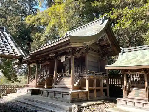 油日神社の本殿