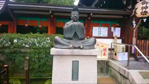 晴明神社の像