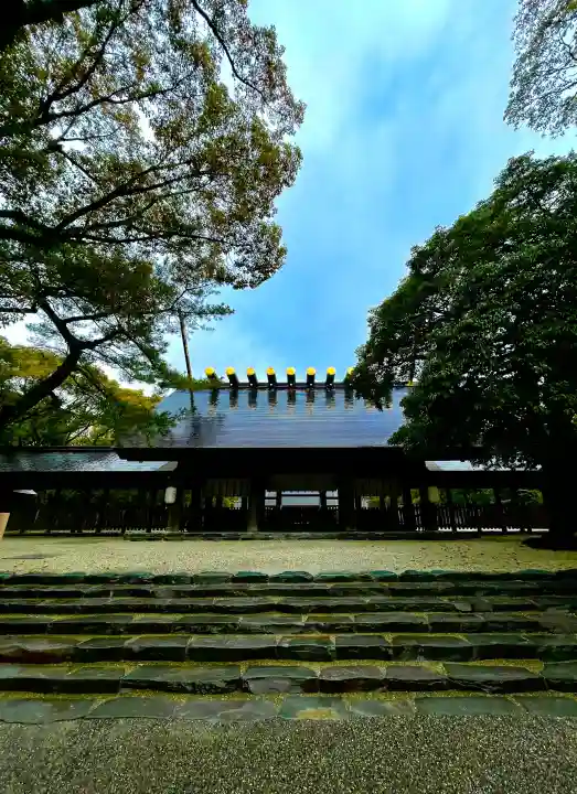 熱田神宮の{uncategorized: "未分類", other: "その他", undefined: "問題あり", building: "その他建物", grave: "お墓", sacred_gate: "鳥居", guardian: "狛犬", statue: "像", buddha: "仏像", history: "歴史", nature: "自然", garden: "庭園", animal: "動物", pagoda: "塔", temizu: "手水舎", mountain_gate: "山門・神門", sanctuary: "本殿・本堂", subordinate: "末社・摂社", art: "芸術", scenery: "景色", jizo: "地蔵", ema: "絵馬", goshuin: "御朱印", omikuji: "おみくじ", items: "授与品その他", amulet: "お守り", goshuincho: "御朱印帳", eats: "食事", festival: "お祭り", votive_dance: "神楽", shichigosan: "七五三参", wedding: "結婚式", experience: "体験その他", initially: "初詣", around: "周辺", anti_infection: "感染症対策"}