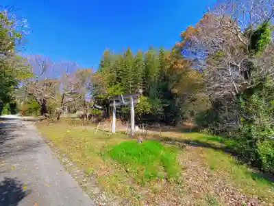 定納稲荷社のその他建物