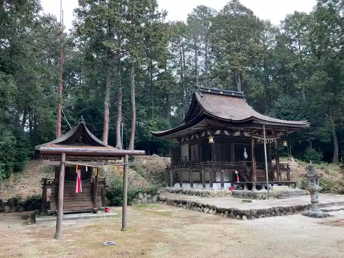 大笹原神社の本殿