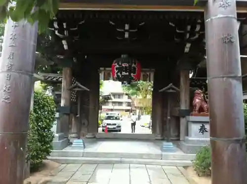 櫛田神社の山門