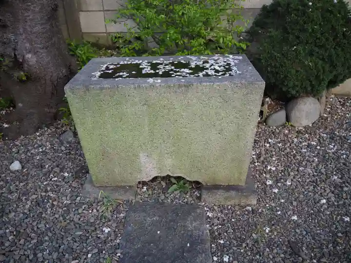 諏訪神社の手水舎