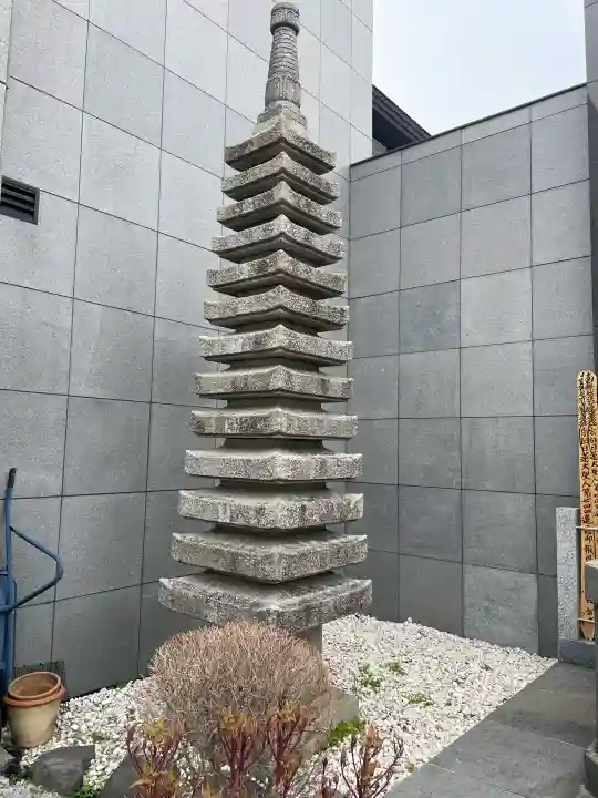 善慶寺の{uncategorized: "未分類", other: "その他", undefined: "問題あり", building: "その他建物", grave: "お墓", sacred_gate: "鳥居", guardian: "狛犬", statue: "像", buddha: "仏像", history: "歴史", nature: "自然", garden: "庭園", animal: "動物", pagoda: "塔", temizu: "手水舎", mountain_gate: "山門・神門", sanctuary: "本殿・本堂", subordinate: "末社・摂社", art: "芸術", scenery: "景色", jizo: "地蔵", ema: "絵馬", goshuin: "御朱印", omikuji: "おみくじ", items: "授与品その他", amulet: "お守り", goshuincho: "御朱印帳", eats: "食事", festival: "お祭り", votive_dance: "神楽", shichigosan: "七五三参", wedding: "結婚式", experience: "体験その他", initially: "初詣", around: "周辺", anti_infection: "感染症対策"}