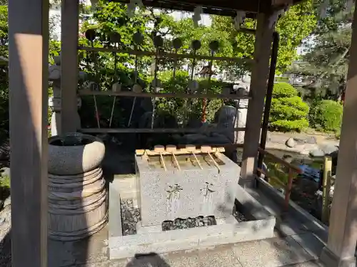 尾張猿田彦神社の{uncategorized: "未分類", other: "その他", undefined: "問題あり", building: "その他建物", grave: "お墓", sacred_gate: "鳥居", guardian: "狛犬", statue: "像", buddha: "仏像", history: "歴史", nature: "自然", garden: "庭園", animal: "動物", pagoda: "塔", temizu: "手水舎", mountain_gate: "山門・神門", sanctuary: "本殿・本堂", subordinate: "末社・摂社", art: "芸術", scenery: "景色", jizo: "地蔵", ema: "絵馬", goshuin: "御朱印", omikuji: "おみくじ", items: "授与品その他", amulet: "お守り", goshuincho: "御朱印帳", eats: "食事", festival: "お祭り", votive_dance: "神楽", shichigosan: "七五三参", wedding: "結婚式", experience: "体験その他", initially: "初詣", around: "周辺", anti_infection: "感染症対策"}
