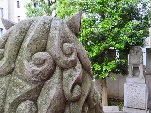 築土神社の狛犬