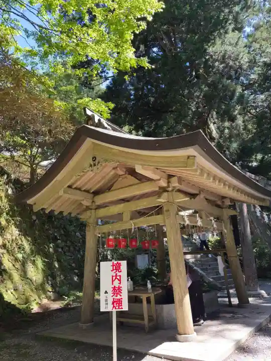 玉置神社の{uncategorized: "未分類", other: "その他", undefined: "問題あり", building: "その他建物", grave: "お墓", sacred_gate: "鳥居", guardian: "狛犬", statue: "像", buddha: "仏像", history: "歴史", nature: "自然", garden: "庭園", animal: "動物", pagoda: "塔", temizu: "手水舎", mountain_gate: "山門・神門", sanctuary: "本殿・本堂", subordinate: "末社・摂社", art: "芸術", scenery: "景色", jizo: "地蔵", ema: "絵馬", goshuin: "御朱印", omikuji: "おみくじ", items: "授与品その他", amulet: "お守り", goshuincho: "御朱印帳", eats: "食事", festival: "お祭り", votive_dance: "神楽", shichigosan: "七五三参", wedding: "結婚式", experience: "体験その他", initially: "初詣", around: "周辺", anti_infection: "感染症対策"}