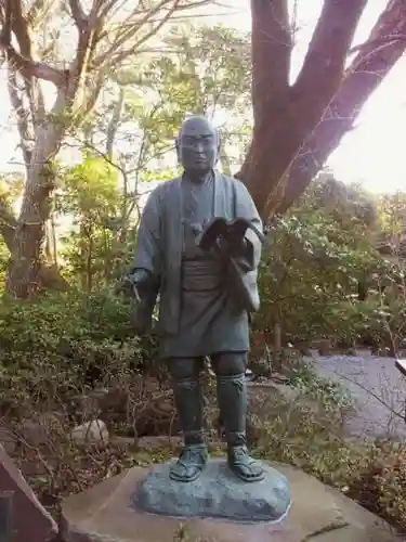 報徳二宮神社の像