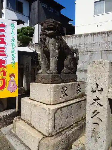 羽黒神社の狛犬