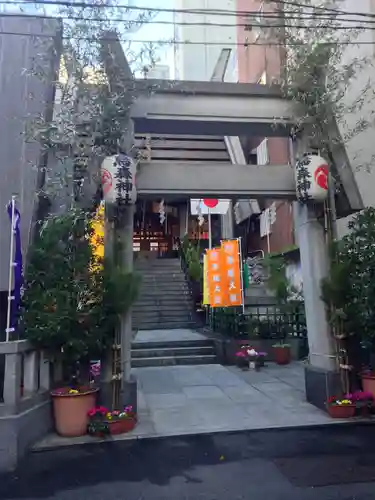 烏森神社の鳥居