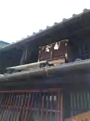 屋根神の本殿