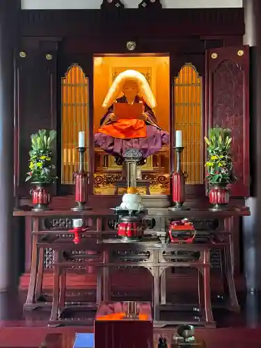 常圓寺の{uncategorized: "未分類", other: "その他", undefined: "問題あり", building: "その他建物", grave: "お墓", sacred_gate: "鳥居", guardian: "狛犬", statue: "像", buddha: "仏像", history: "歴史", nature: "自然", garden: "庭園", animal: "動物", pagoda: "塔", temizu: "手水舎", mountain_gate: "山門・神門", sanctuary: "本殿・本堂", subordinate: "末社・摂社", art: "芸術", scenery: "景色", jizo: "地蔵", ema: "絵馬", goshuin: "御朱印", omikuji: "おみくじ", items: "授与品その他", amulet: "お守り", goshuincho: "御朱印帳", eats: "食事", festival: "お祭り", votive_dance: "神楽", shichigosan: "七五三参", wedding: "結婚式", experience: "体験その他", initially: "初詣", around: "周辺", anti_infection: "感染症対策"}