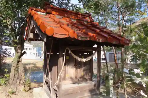 郡八幡神社の末社