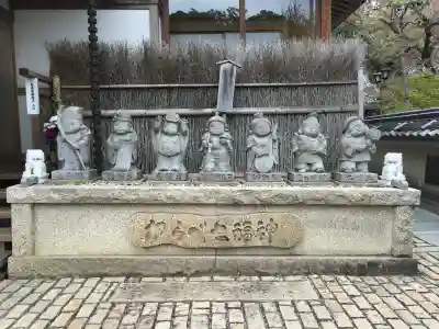 朝護孫子寺の{uncategorized: "未分類", other: "その他", undefined: "問題あり", building: "その他建物", grave: "お墓", sacred_gate: "鳥居", guardian: "狛犬", statue: "像", buddha: "仏像", history: "歴史", nature: "自然", garden: "庭園", animal: "動物", pagoda: "塔", temizu: "手水舎", mountain_gate: "山門・神門", sanctuary: "本殿・本堂", subordinate: "末社・摂社", art: "芸術", scenery: "景色", jizo: "地蔵", ema: "絵馬", goshuin: "御朱印", omikuji: "おみくじ", items: "授与品その他", amulet: "お守り", goshuincho: "御朱印帳", eats: "食事", festival: "お祭り", votive_dance: "神楽", shichigosan: "七五三参", wedding: "結婚式", experience: "体験その他", initially: "初詣", around: "周辺", anti_infection: "感染症対策"}