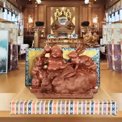 彌彦神社　(伊夜日子神社)の像