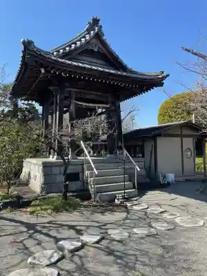 蓮光寺の{uncategorized: "未分類", other: "その他", undefined: "問題あり", building: "その他建物", grave: "お墓", sacred_gate: "鳥居", guardian: "狛犬", statue: "像", buddha: "仏像", history: "歴史", nature: "自然", garden: "庭園", animal: "動物", pagoda: "塔", temizu: "手水舎", mountain_gate: "山門・神門", sanctuary: "本殿・本堂", subordinate: "末社・摂社", art: "芸術", scenery: "景色", jizo: "地蔵", ema: "絵馬", goshuin: "御朱印", omikuji: "おみくじ", items: "授与品その他", amulet: "お守り", goshuincho: "御朱印帳", eats: "食事", festival: "お祭り", votive_dance: "神楽", shichigosan: "七五三参", wedding: "結婚式", experience: "体験その他", initially: "初詣", around: "周辺", anti_infection: "感染症対策"}