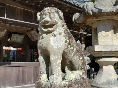 八幡神社の狛犬