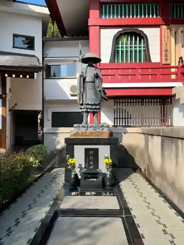 放生寺の像