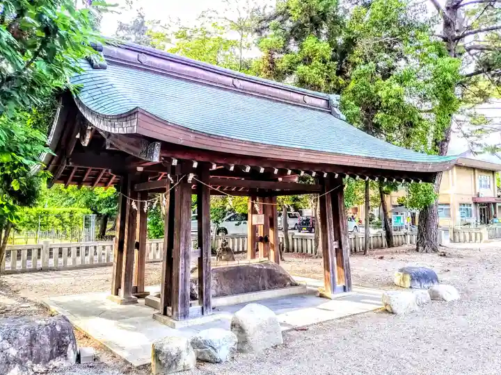 白山比売神社の手水舎