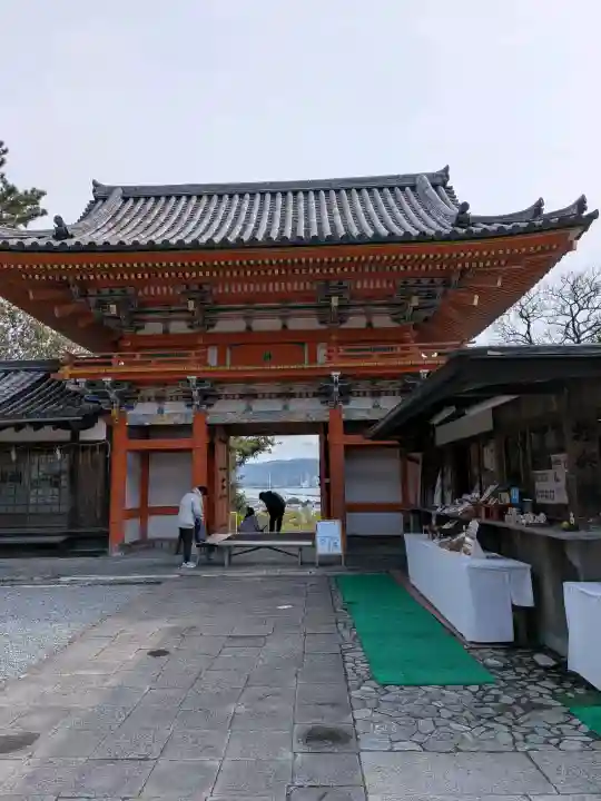 紀州東照宮の{uncategorized: "未分類", other: "その他", undefined: "問題あり", building: "その他建物", grave: "お墓", sacred_gate: "鳥居", guardian: "狛犬", statue: "像", buddha: "仏像", history: "歴史", nature: "自然", garden: "庭園", animal: "動物", pagoda: "塔", temizu: "手水舎", mountain_gate: "山門・神門", sanctuary: "本殿・本堂", subordinate: "末社・摂社", art: "芸術", scenery: "景色", jizo: "地蔵", ema: "絵馬", goshuin: "御朱印", omikuji: "おみくじ", items: "授与品その他", amulet: "お守り", goshuincho: "御朱印帳", eats: "食事", festival: "お祭り", votive_dance: "神楽", shichigosan: "七五三参", wedding: "結婚式", experience: "体験その他", initially: "初詣", around: "周辺", anti_infection: "感染症対策"}
