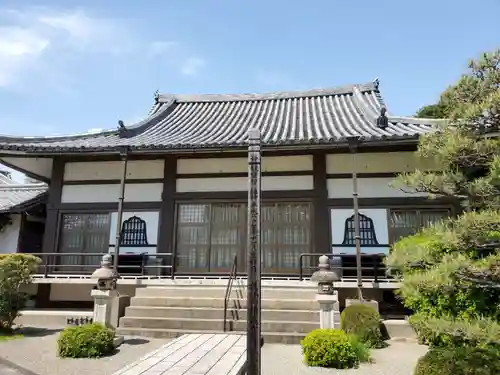 横蔵寺の本殿・本堂