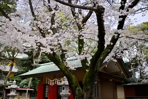 前原御嶽神社の本殿・本堂