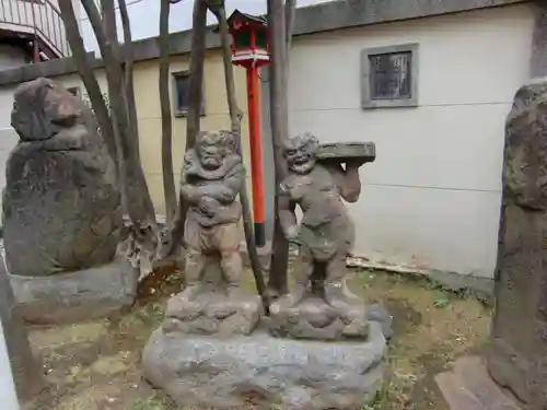 吉原神社の像