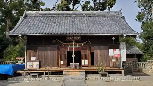 賀久留神社の本殿・本堂