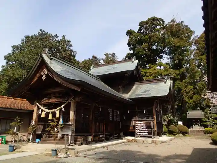 小村神社の本殿・本堂
