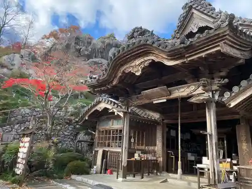 金生山 明星輪寺の本殿・本堂