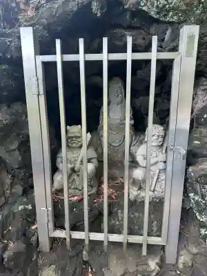 品川神社の{uncategorized: "未分類", other: "その他", undefined: "問題あり", building: "その他建物", grave: "お墓", sacred_gate: "鳥居", guardian: "狛犬", statue: "像", buddha: "仏像", history: "歴史", nature: "自然", garden: "庭園", animal: "動物", pagoda: "塔", temizu: "手水舎", mountain_gate: "山門・神門", sanctuary: "本殿・本堂", subordinate: "末社・摂社", art: "芸術", scenery: "景色", jizo: "地蔵", ema: "絵馬", goshuin: "御朱印", omikuji: "おみくじ", items: "授与品その他", amulet: "お守り", goshuincho: "御朱印帳", eats: "食事", festival: "お祭り", votive_dance: "神楽", shichigosan: "七五三参", wedding: "結婚式", experience: "体験その他", initially: "初詣", around: "周辺", anti_infection: "感染症対策"}