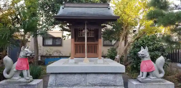川端稲荷神社の本殿・本堂