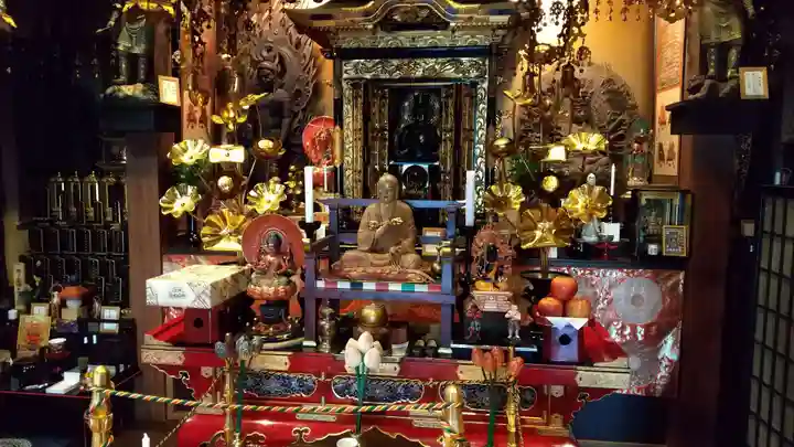 見沼大師 感応院の本殿・本堂